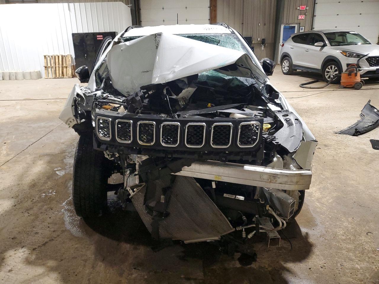 2024 JEEP COMPASS LATITUDE photo 5