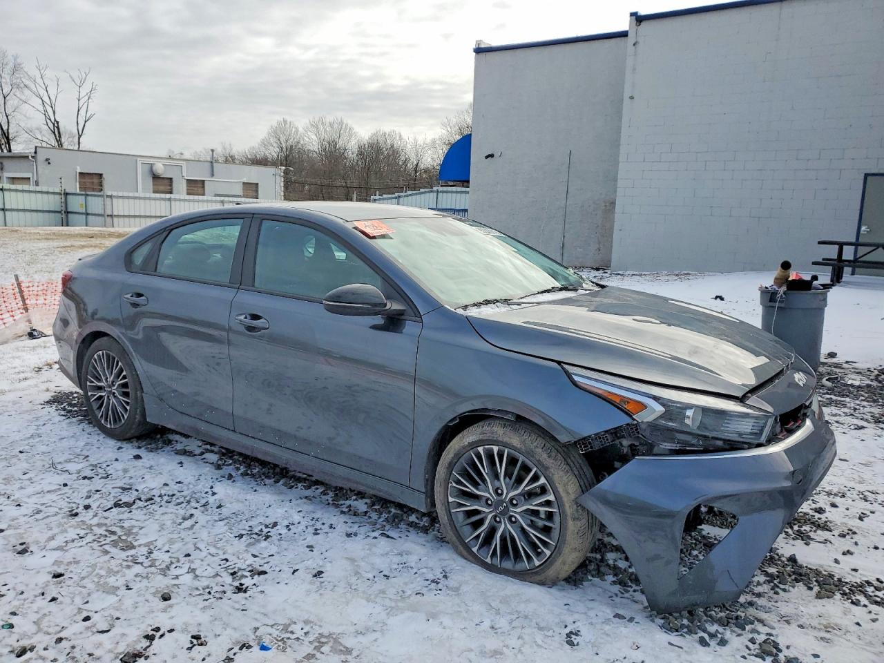 2023 KIA FORTE GT LINE photo 4