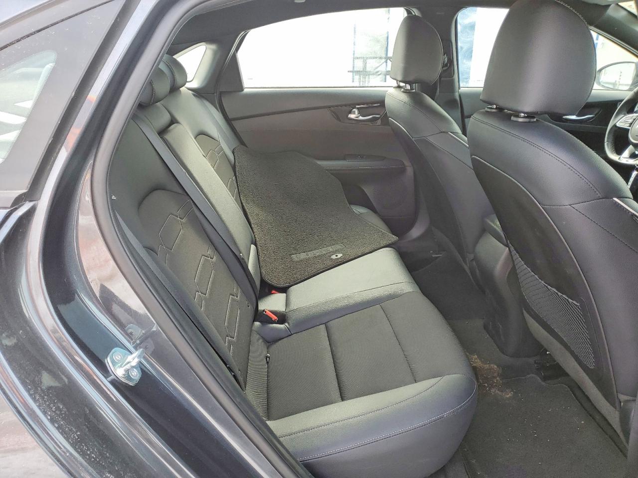 2023 KIA FORTE GT LINE photo 10