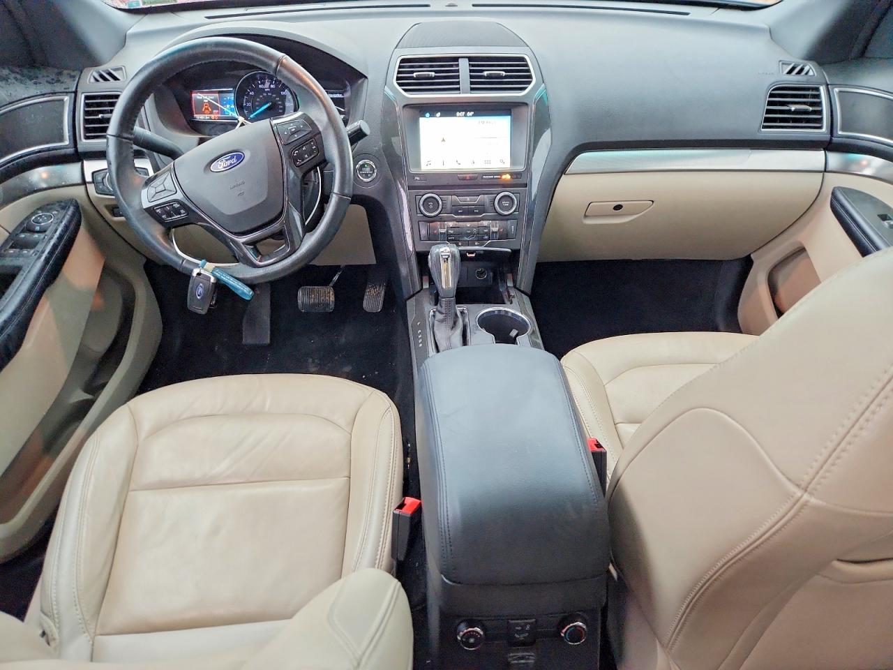 2018 FORD EXPLORER XLT photo 8