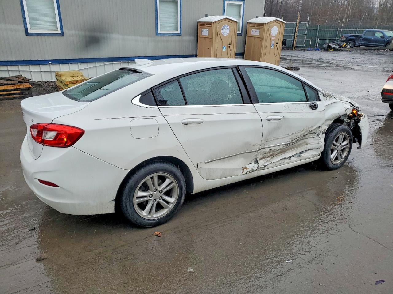2017 CHEVROLET CRUZE LT photo 5