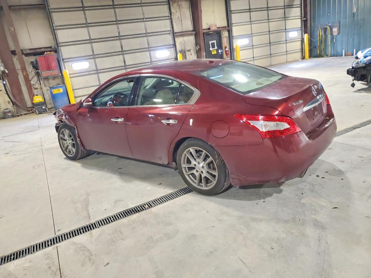 2010 NISSAN MAXIMA 3.5 S photo 3