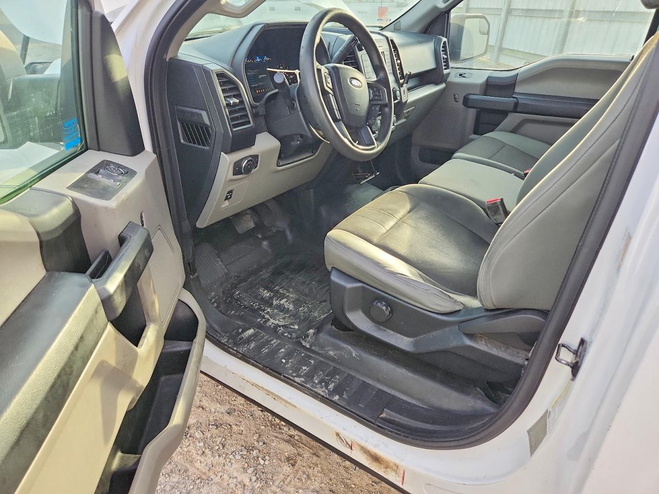 2017 FORD F150 photo 8
