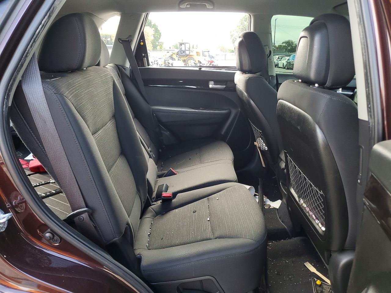 2014 KIA SORENTO LX photo 11