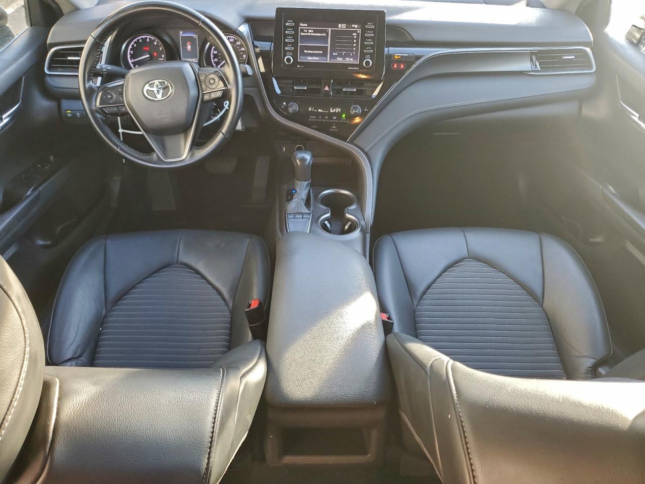 2022 TOYOTA CAMRY SE photo 8