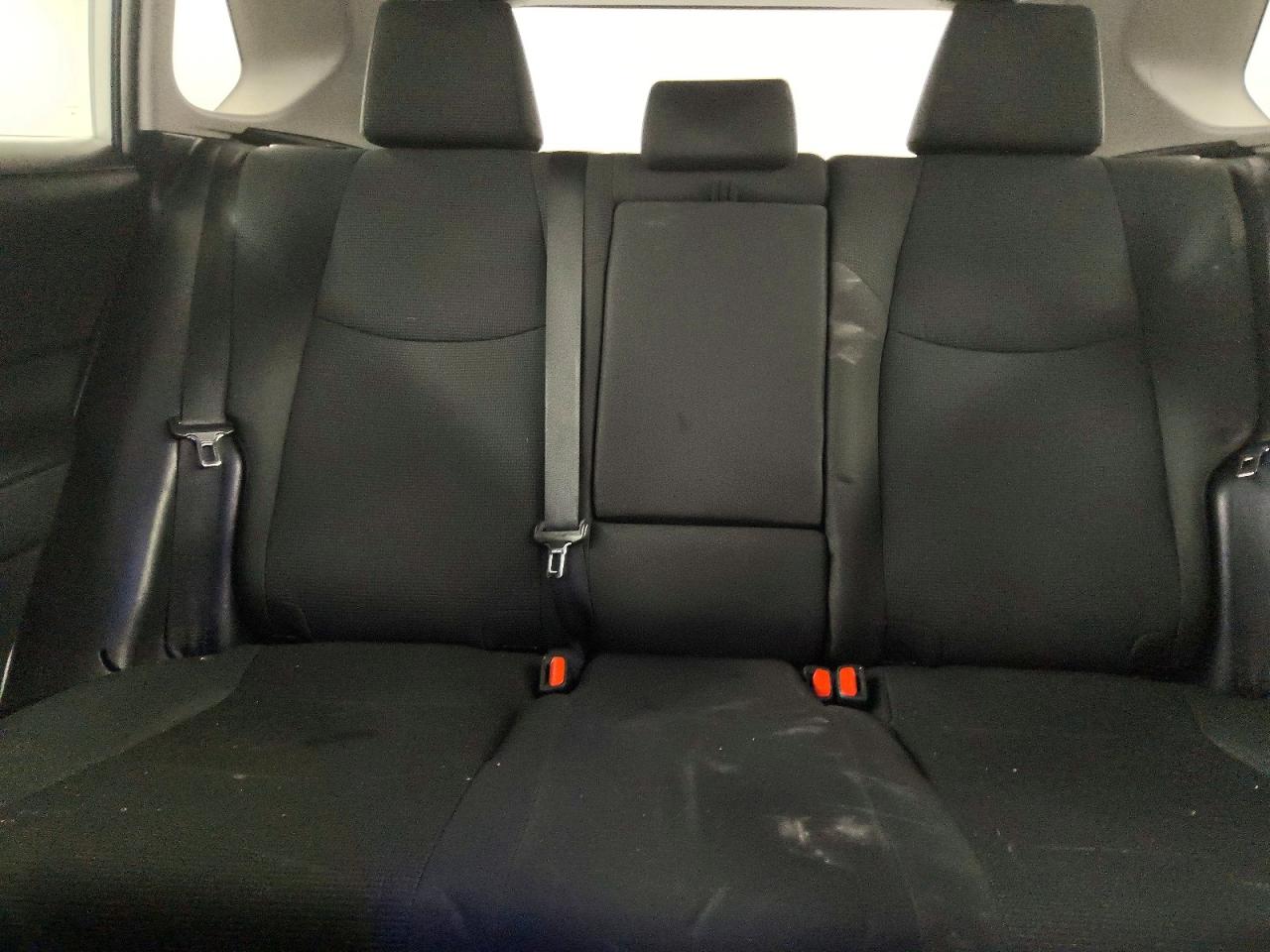 2021 TOYOTA RAV4 LE photo 10