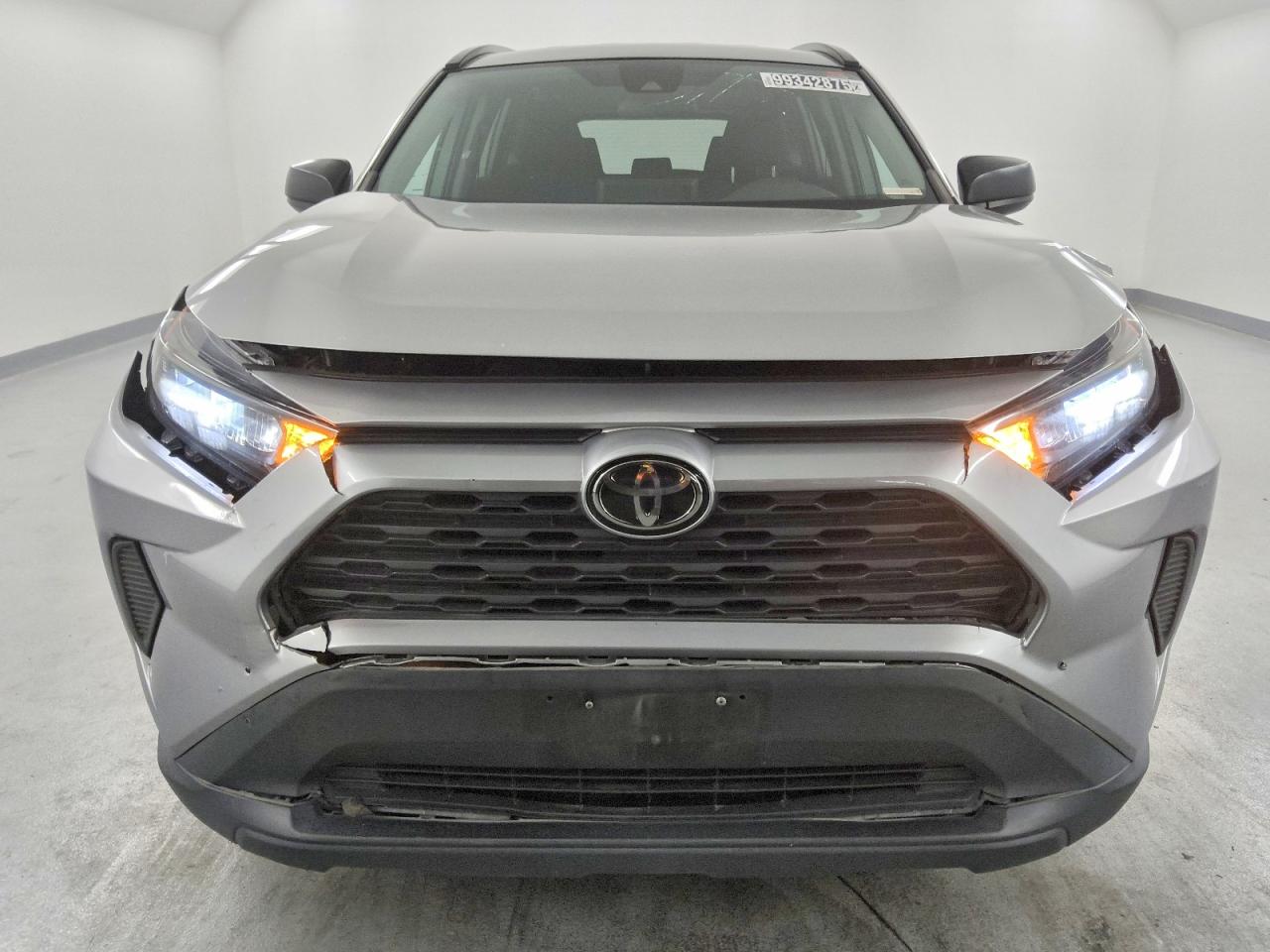 2021 TOYOTA RAV4 LE photo 5
