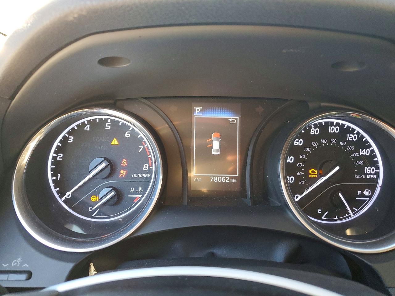 2019 TOYOTA CAMRY L photo 9