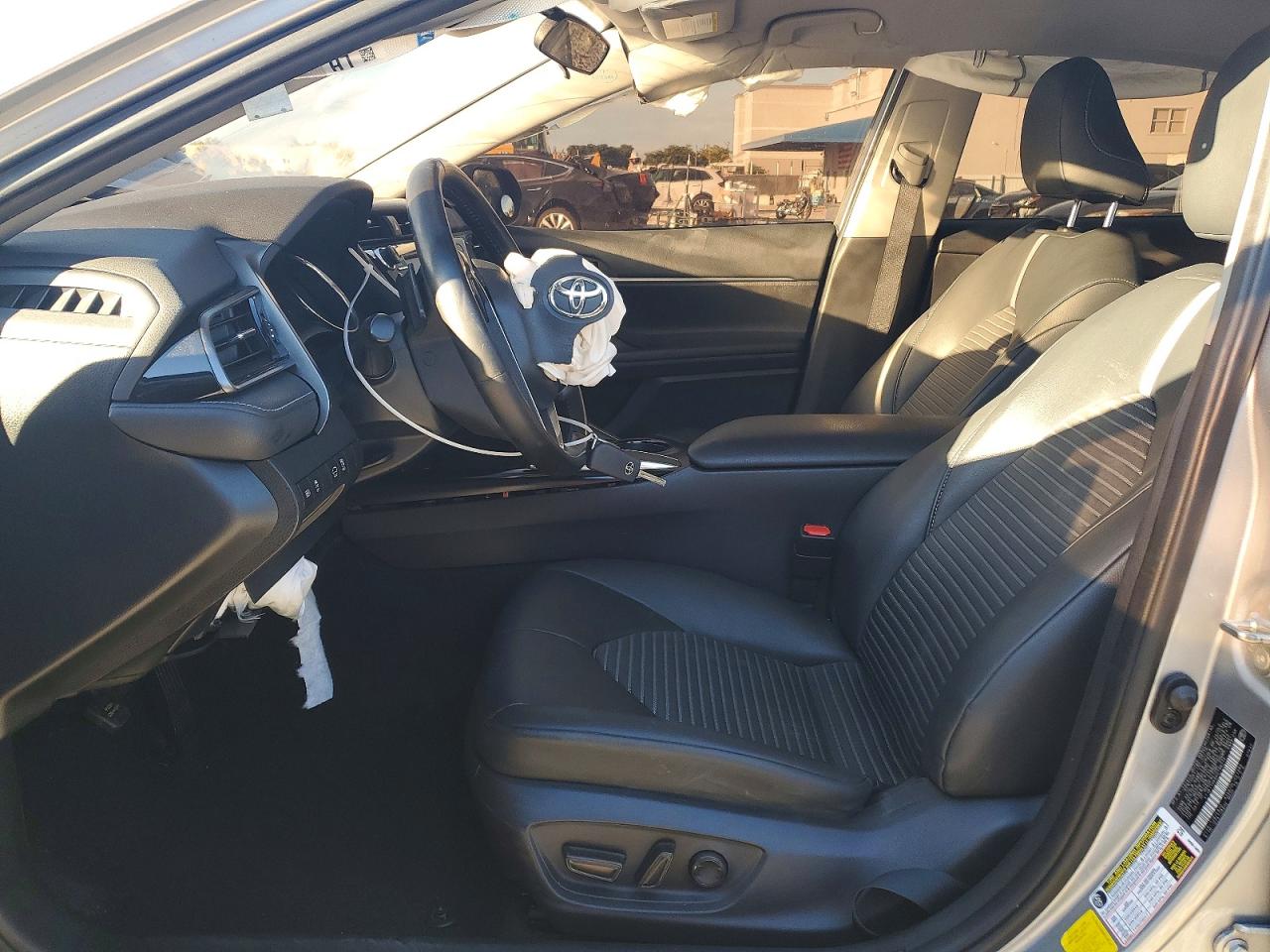 2019 TOYOTA CAMRY L photo 7