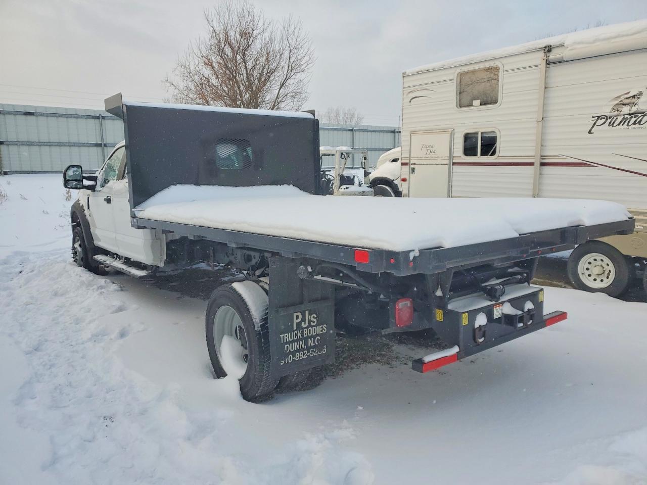 2022 FORD F550 SUPER DUTY FLATBED TRUCK photo 2