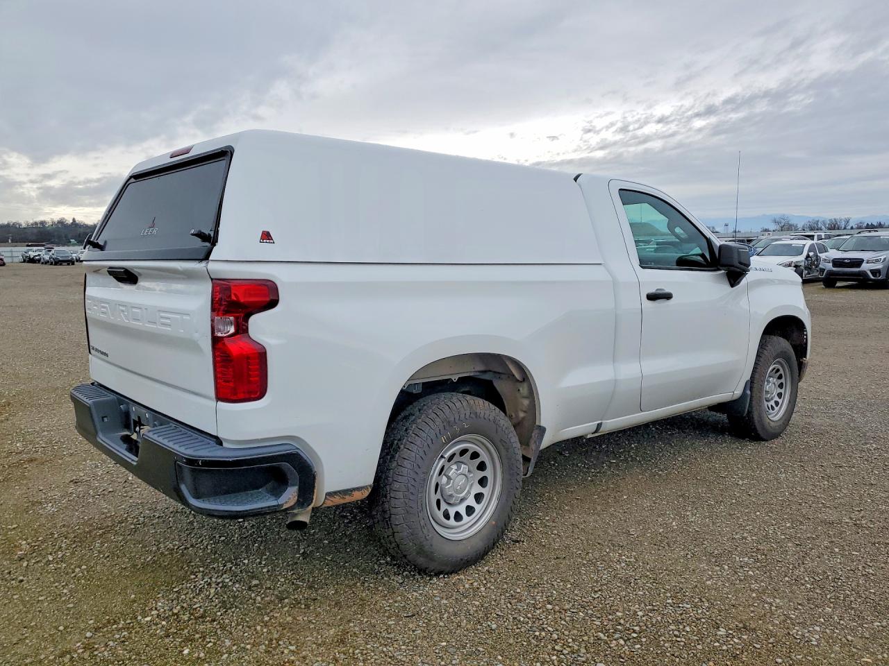 2023 CHEVROLET SILVERADO C1500 photo 3
