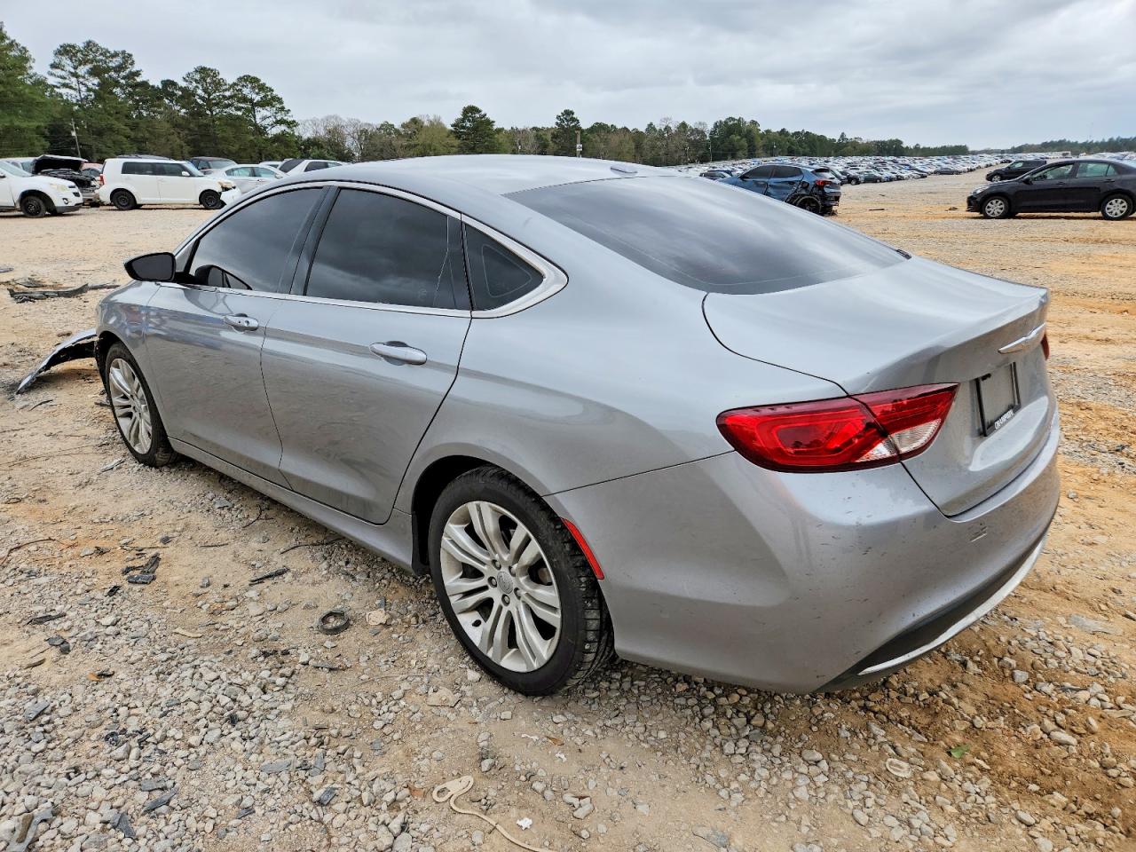 2015 CHRYSLER 200 LIMITED photo 3