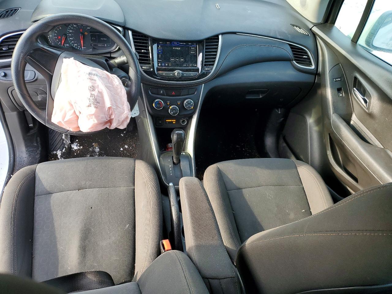 2018 CHEVROLET TRAX LS photo 8
