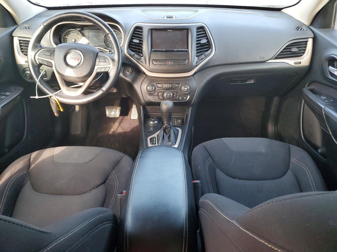 2016 JEEP CHEROKEE LATITUDE photo 15