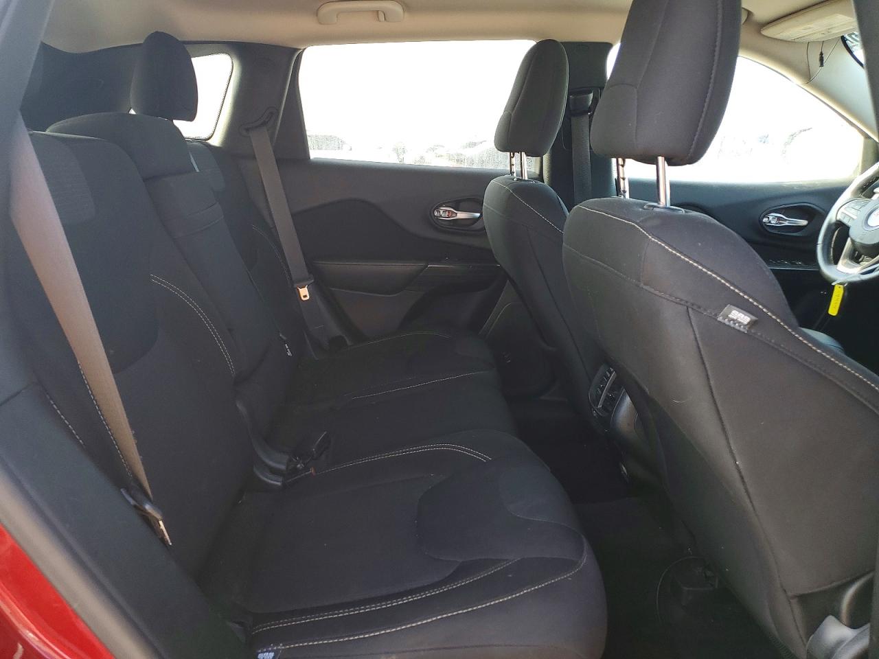 2016 JEEP CHEROKEE LATITUDE photo 21