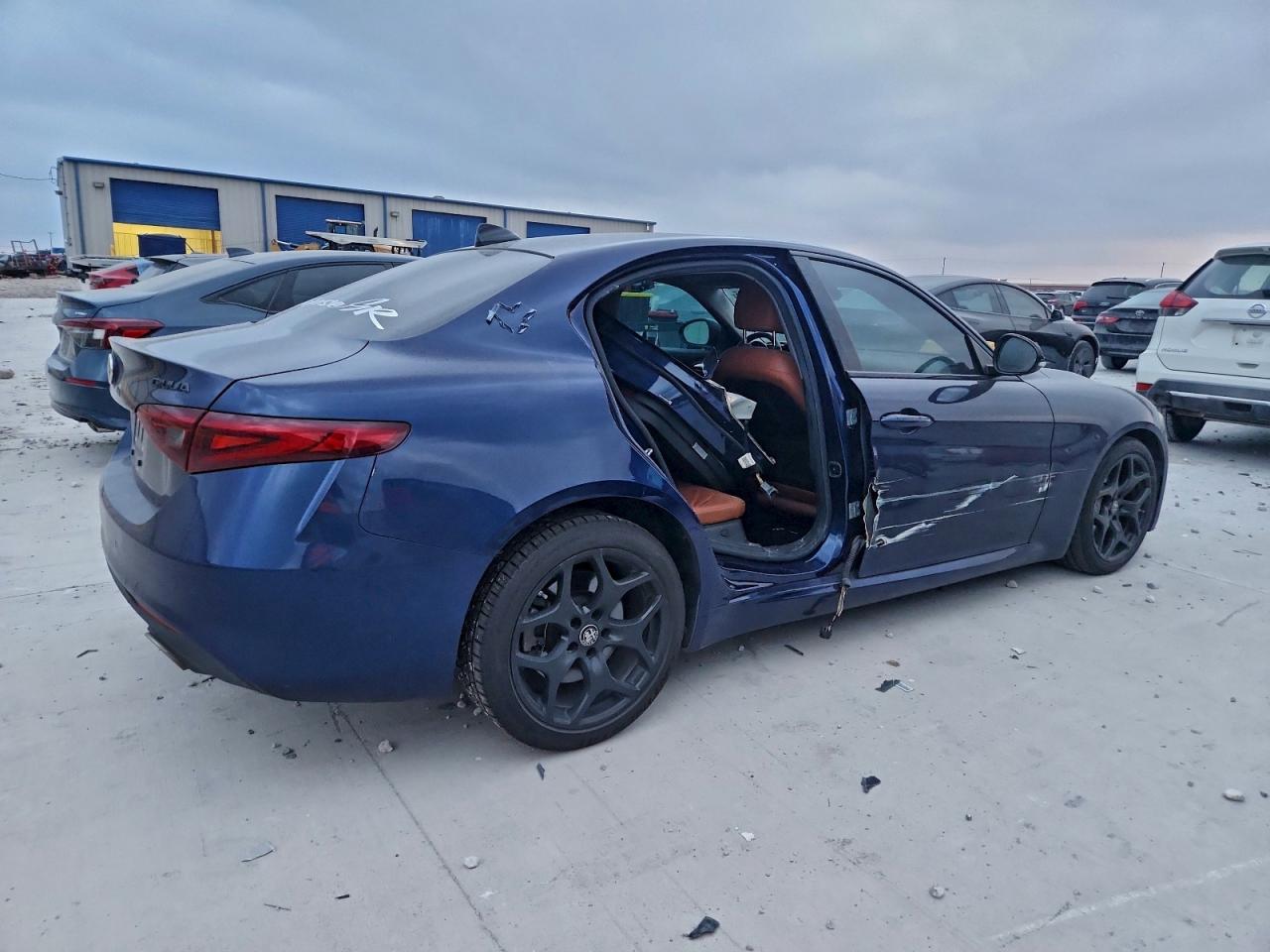2021 ALFA ROMEO GIULIA SPORT photo 3