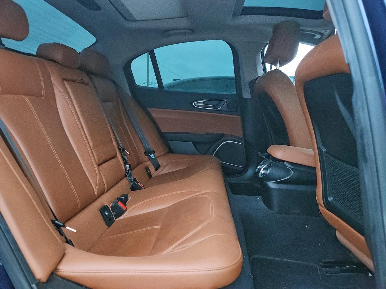 2021 ALFA ROMEO GIULIA SPORT photo 10