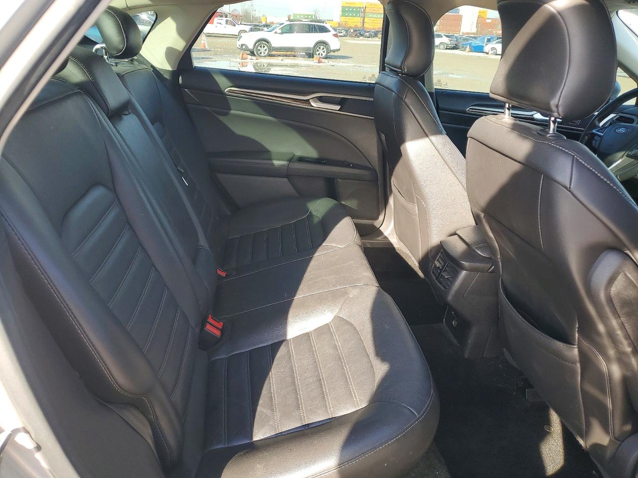 2016 FORD FUSION SE photo 10