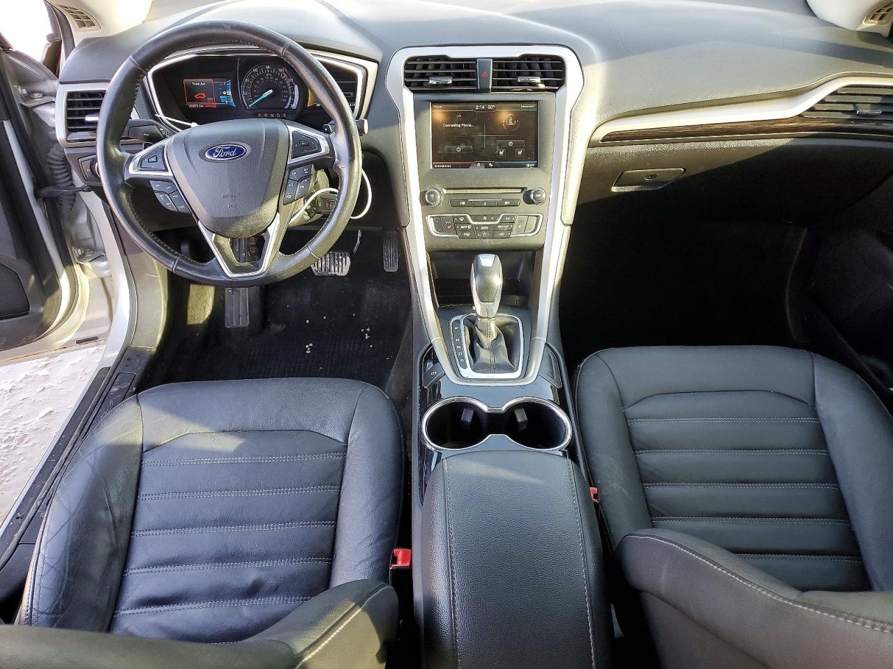 2016 FORD FUSION SE photo 8