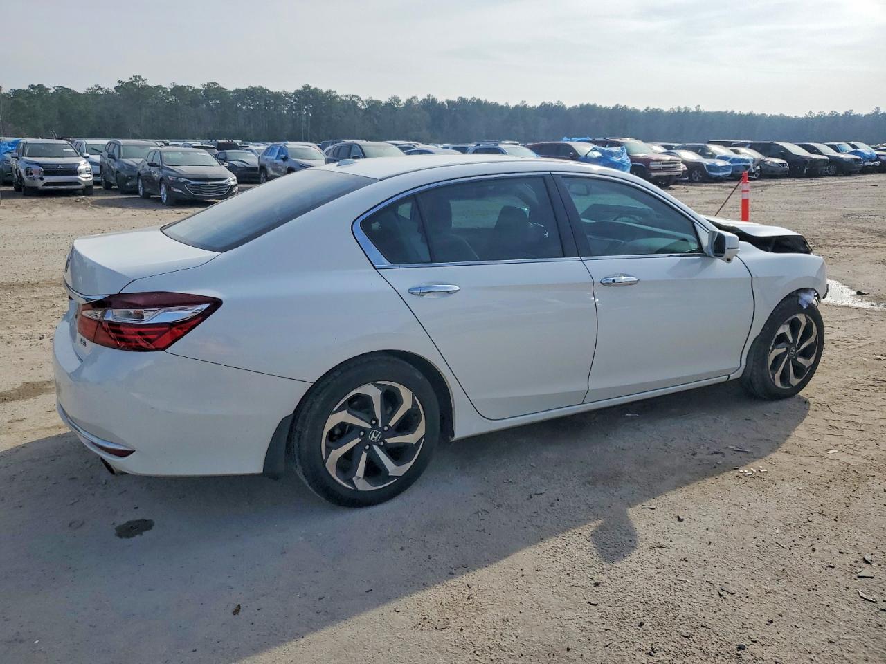 2017 HONDA ACCORD EXL photo 5