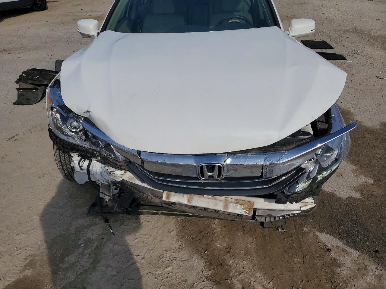 2017 HONDA ACCORD EXL photo 21