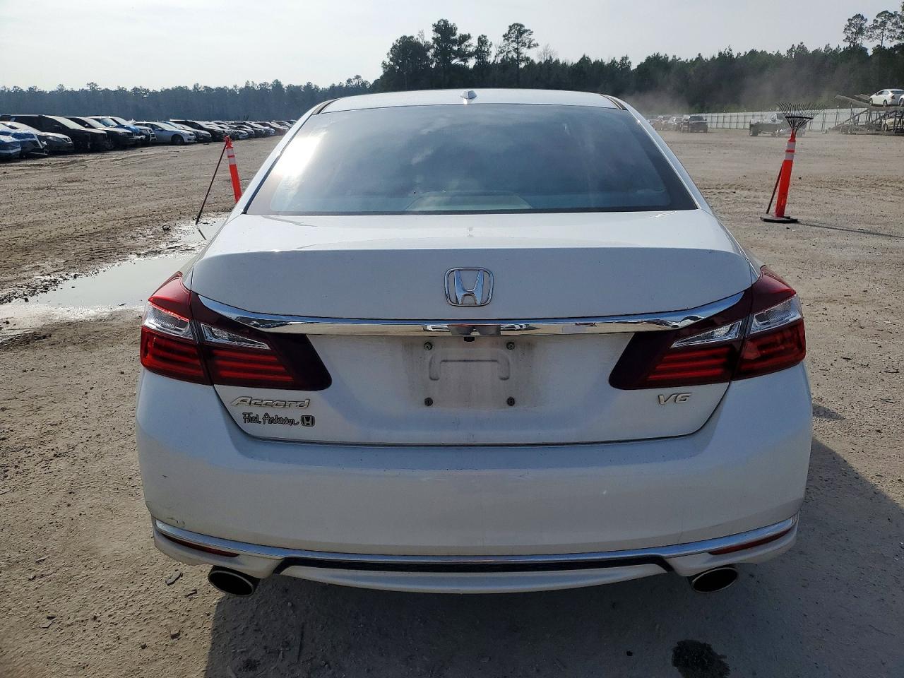 2017 HONDA ACCORD EXL photo 11