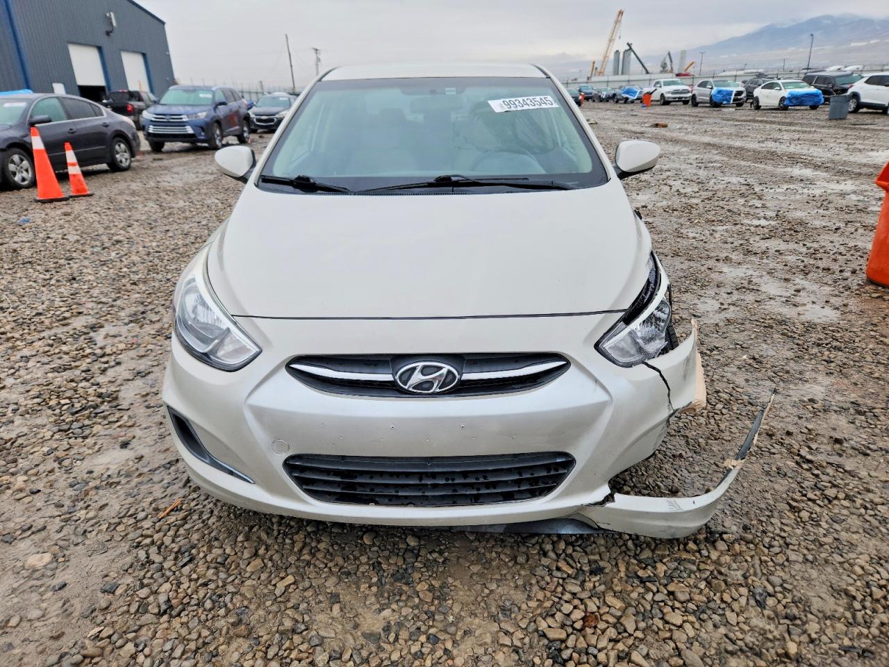 2016 HYUNDAI ACCENT SE photo 5