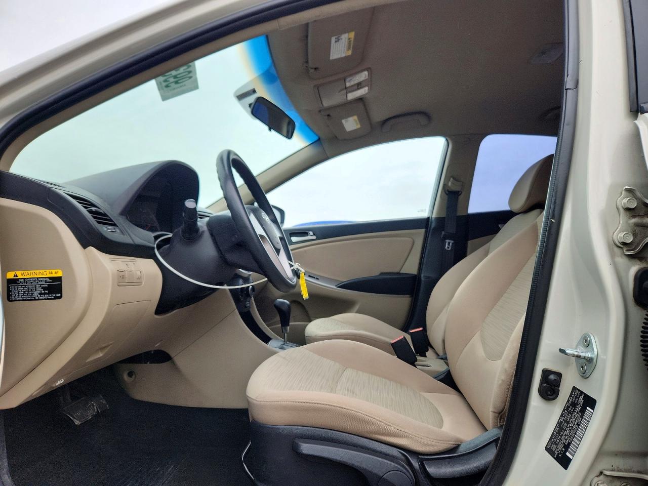 2016 HYUNDAI ACCENT SE photo 7