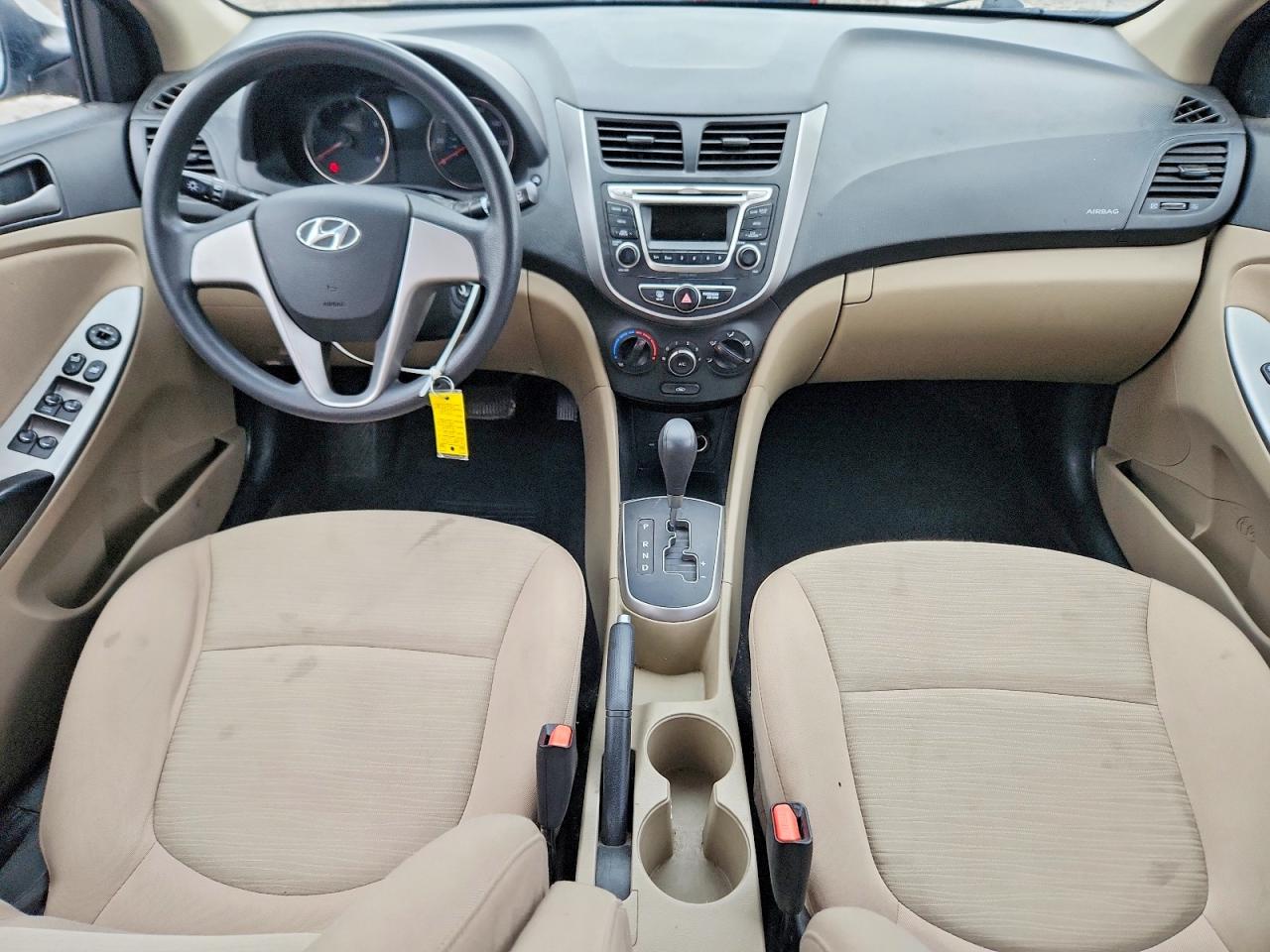 2016 HYUNDAI ACCENT SE photo 8