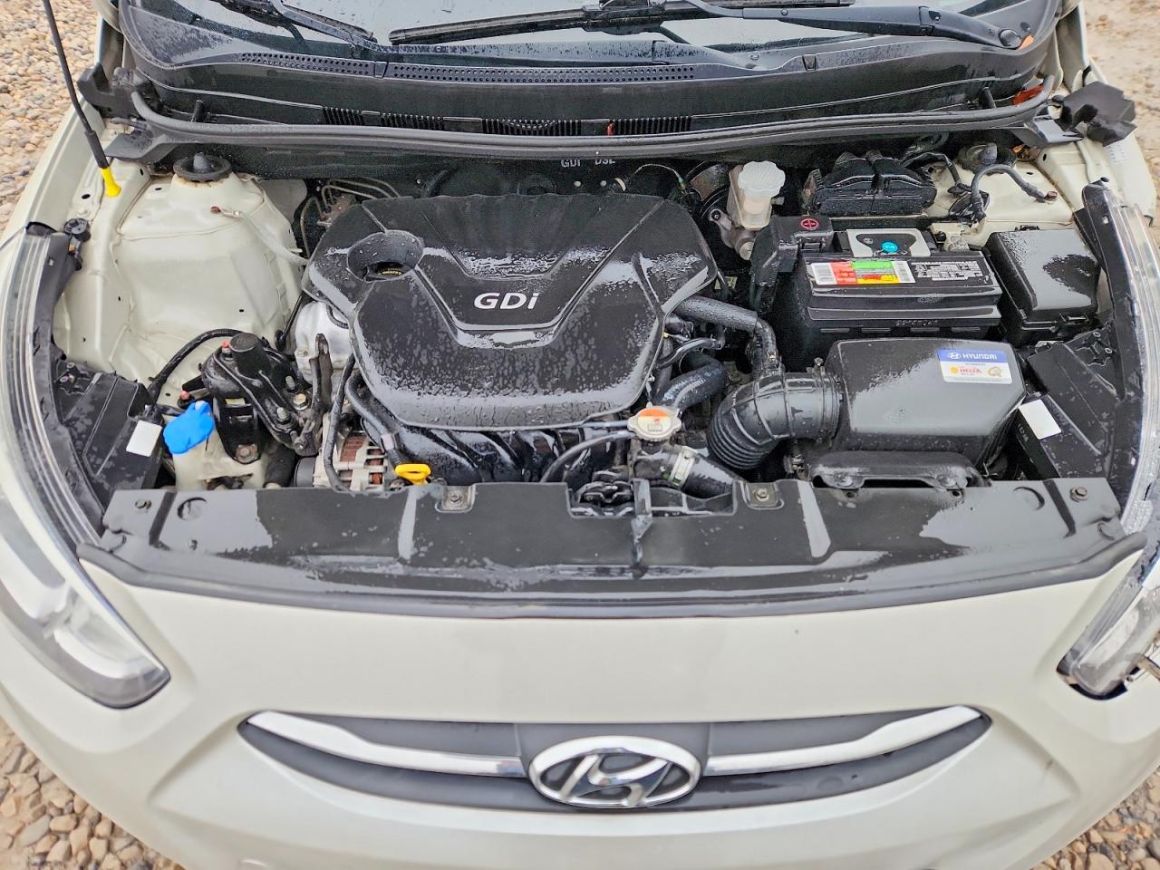 2016 HYUNDAI ACCENT SE photo 11