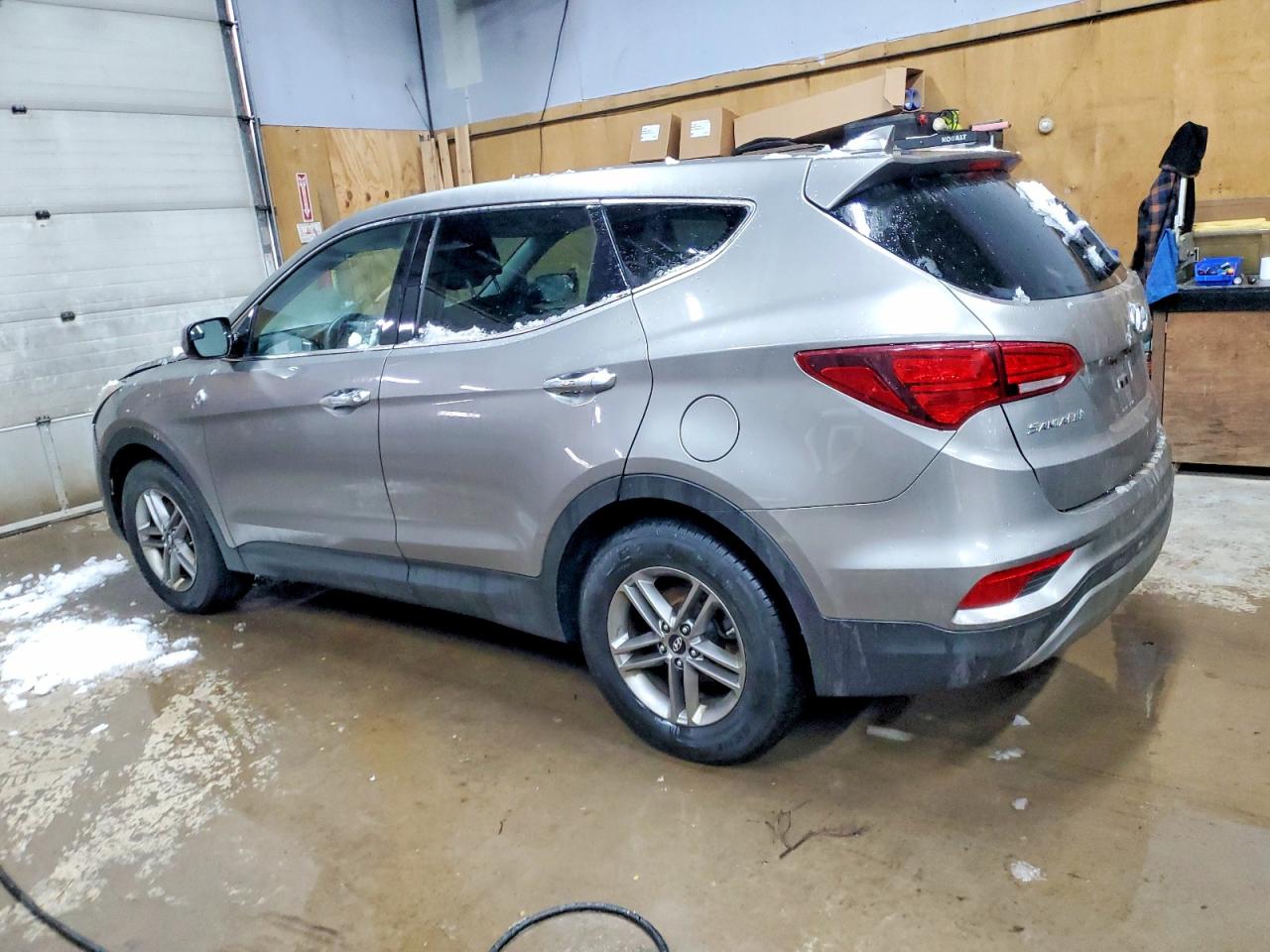 2017 HYUNDAI SANTA FE SPORT photo 2
