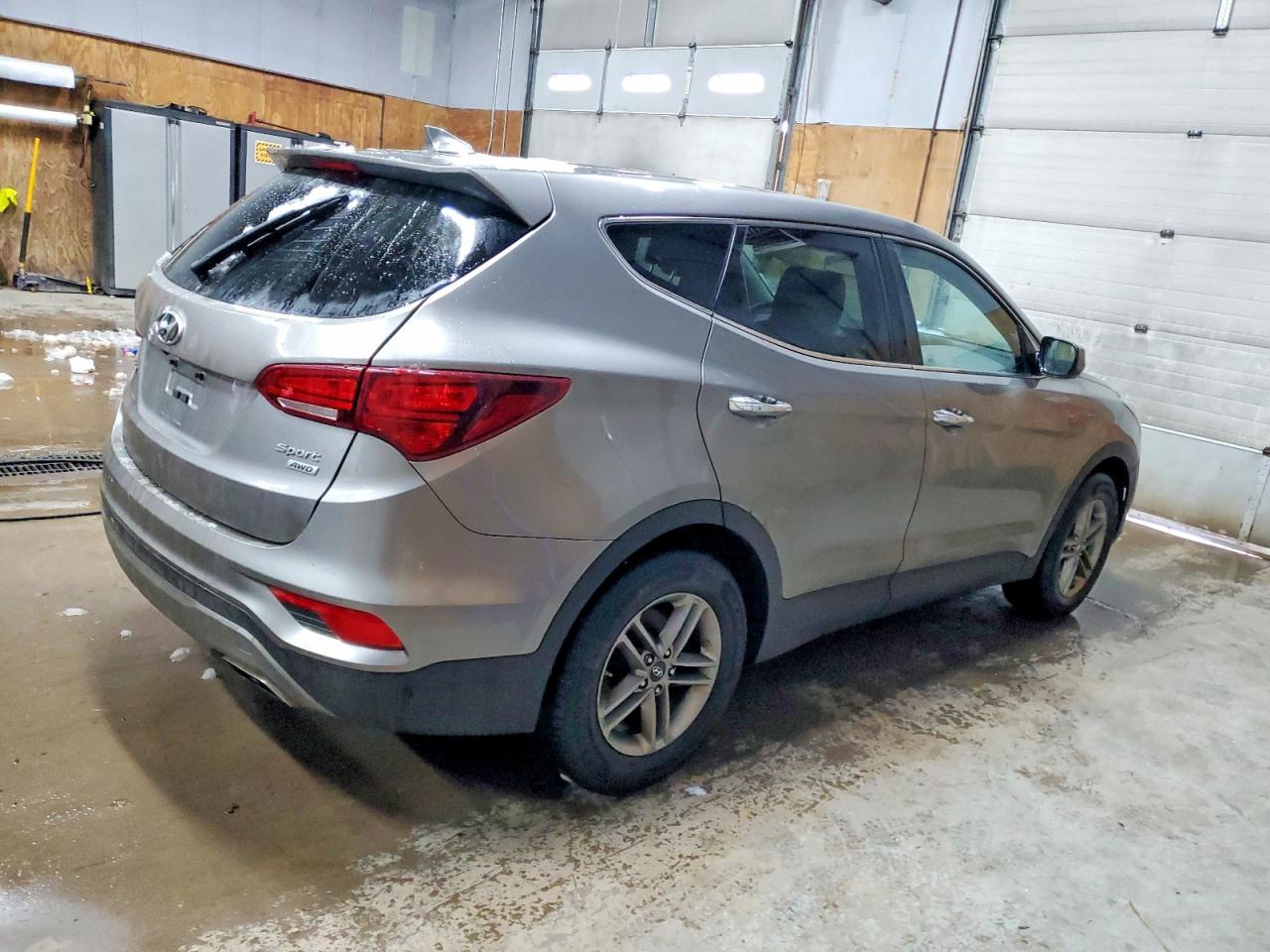 2017 HYUNDAI SANTA FE SPORT photo 3
