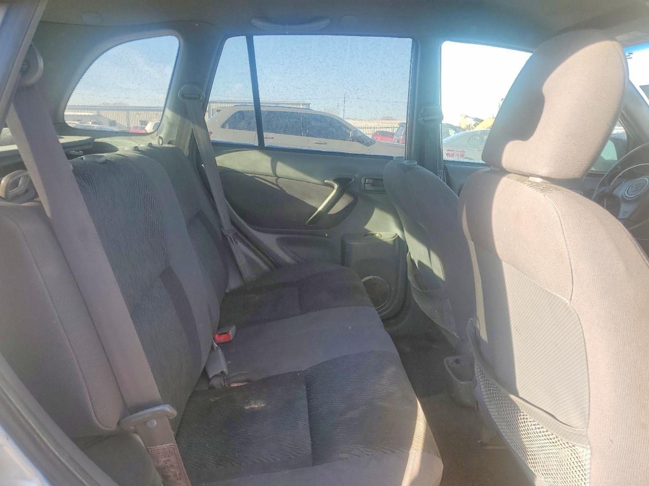 2001 TOYOTA RAV4 photo 10