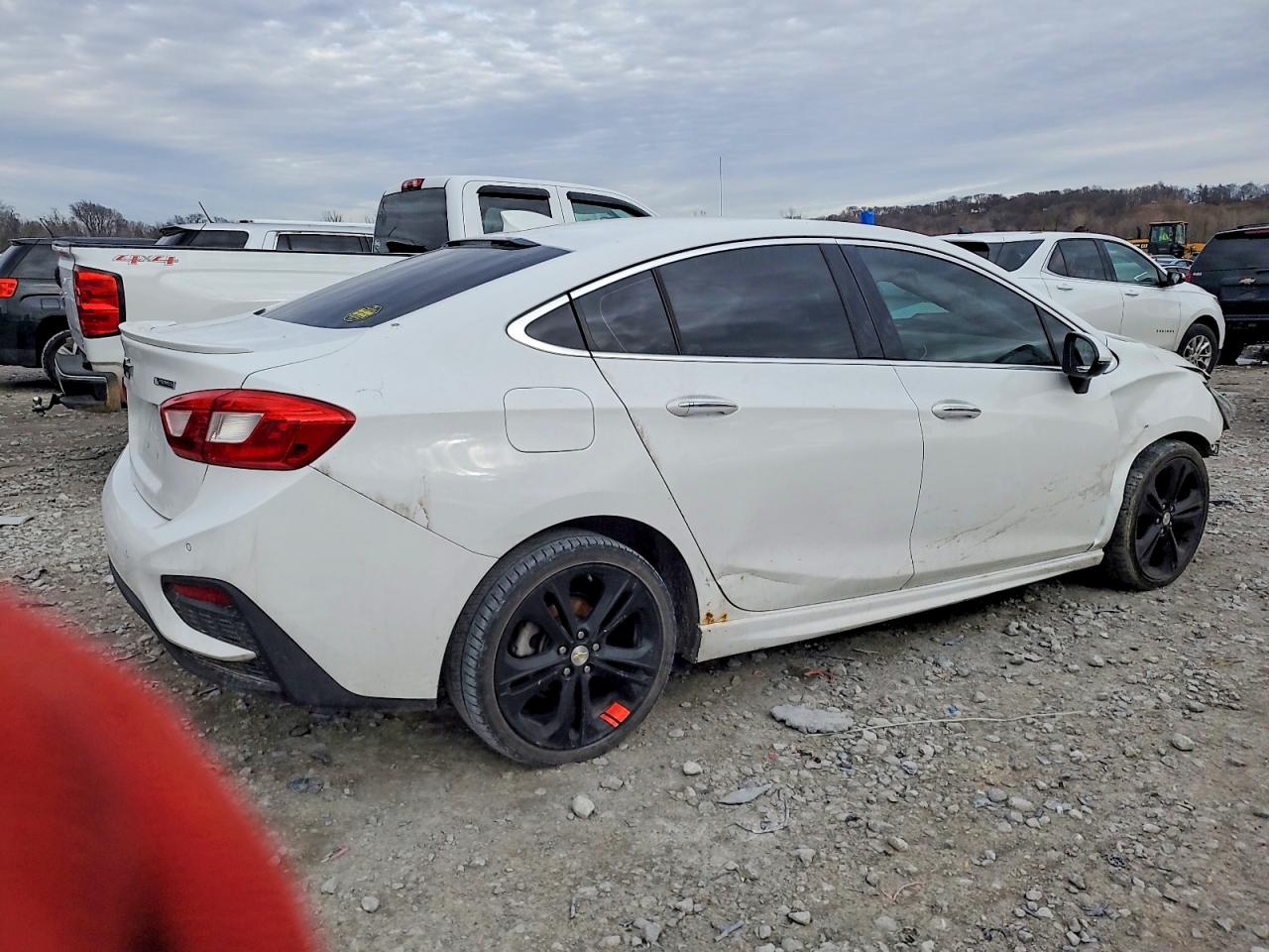 2017 CHEVROLET CRUZE PREMIER photo 3