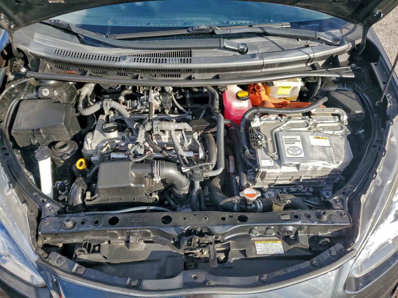 2015 TOYOTA PRIUS C photo 11