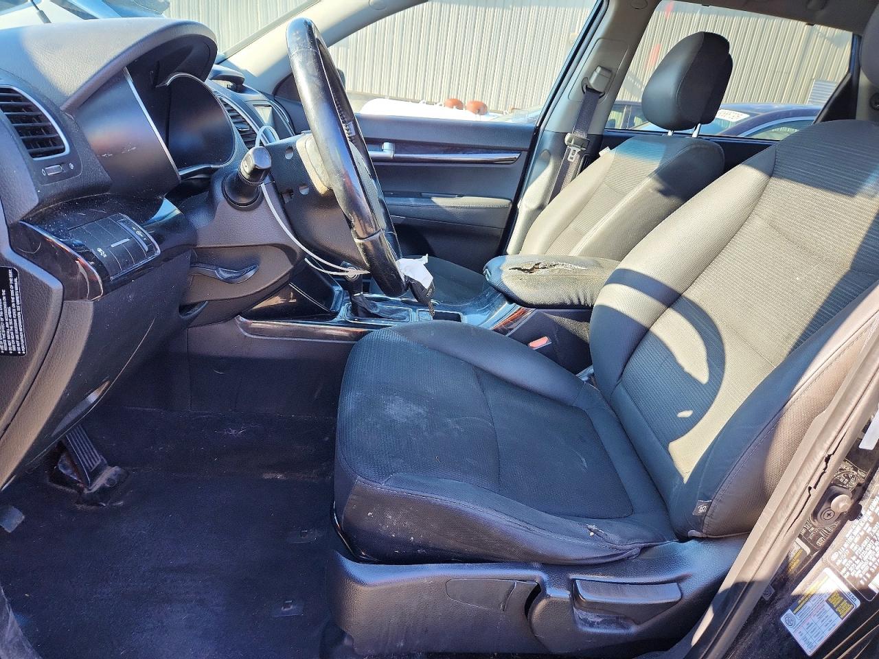 2014 KIA SORENTO LX photo 13