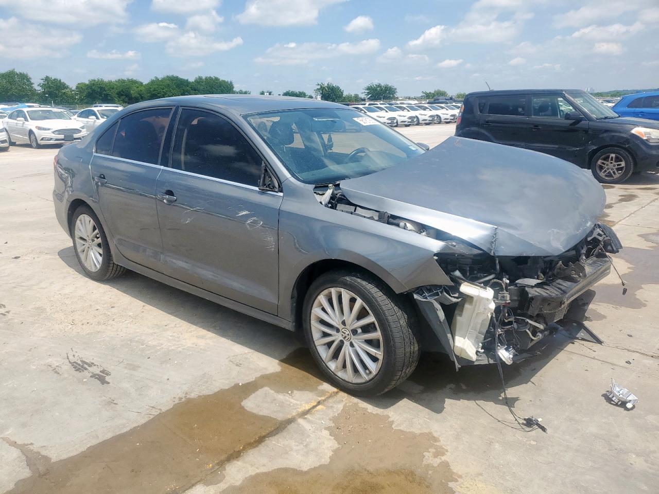 2014 VOLKSWAGEN JETTA SEL photo 4