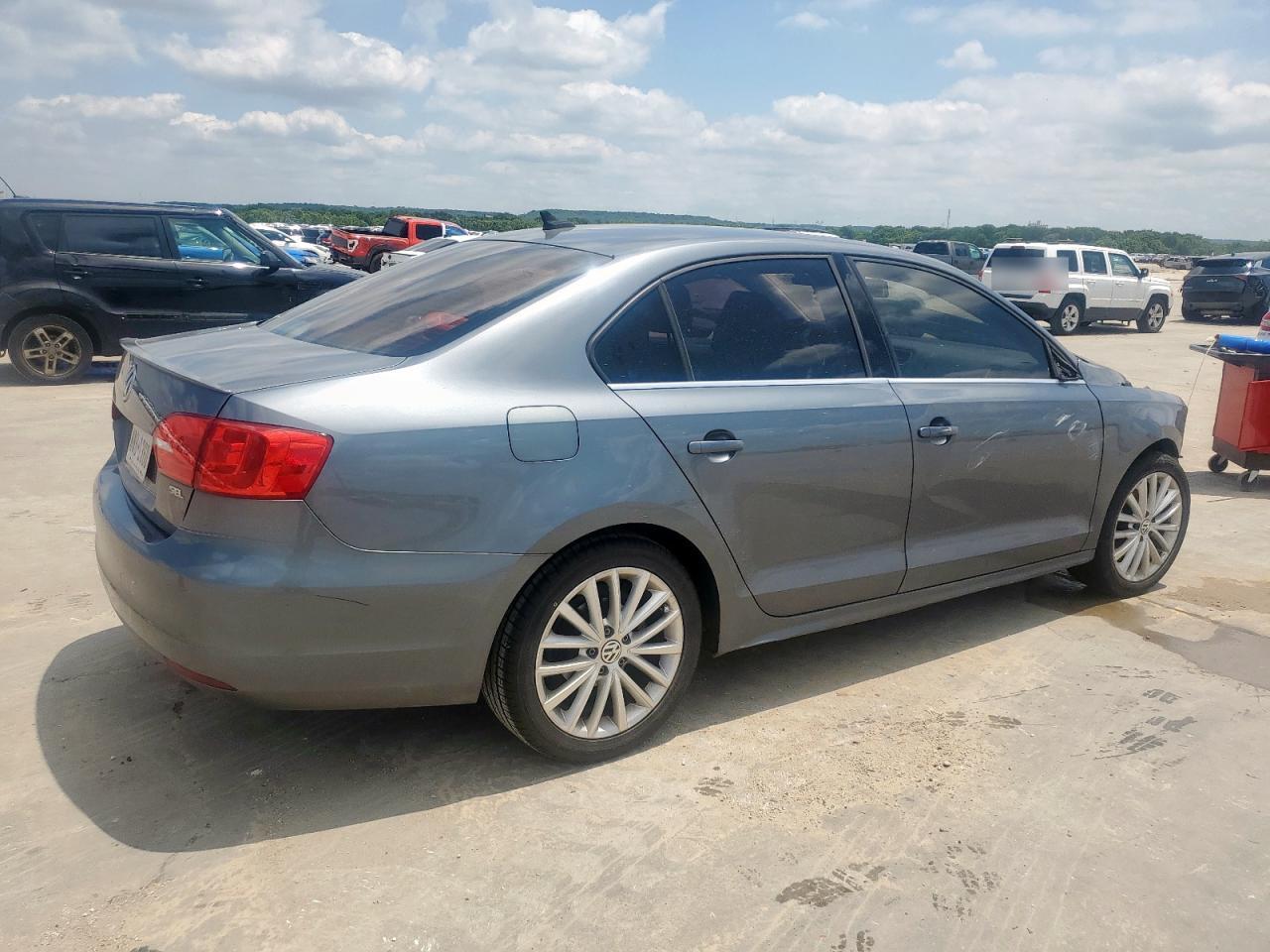 2014 VOLKSWAGEN JETTA SEL photo 3