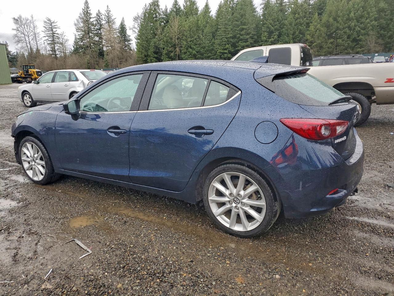 2017 MAZDA 3 GRAND TOURING photo 2