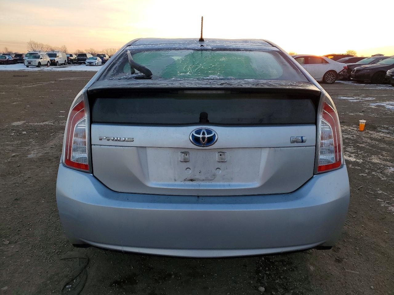 2013 TOYOTA PRIUS photo 6
