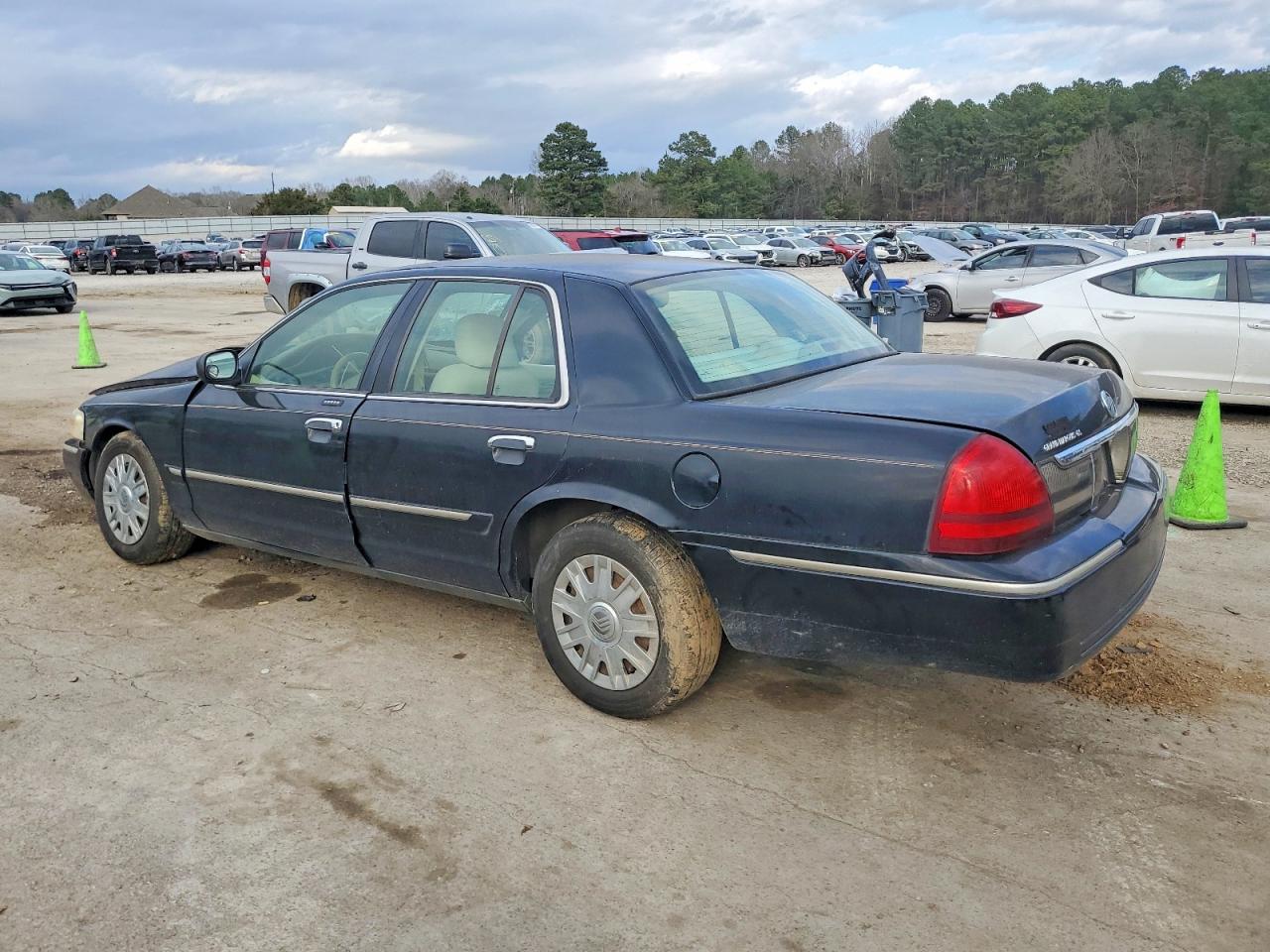2007 MERCURY GRAND MARQUIS GS photo 4