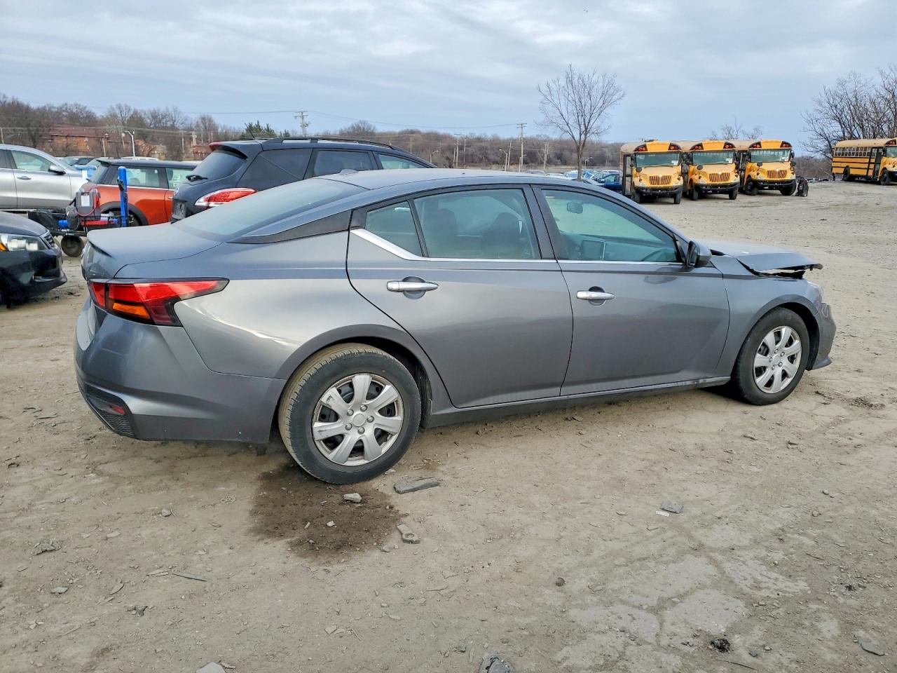 2019 NISSAN ALTIMA S photo 3