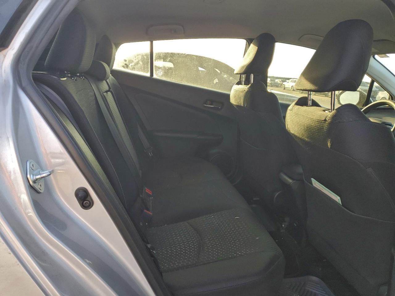 2016 TOYOTA PRIUS photo 10