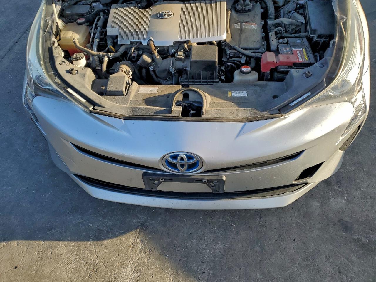 2016 TOYOTA PRIUS photo 11