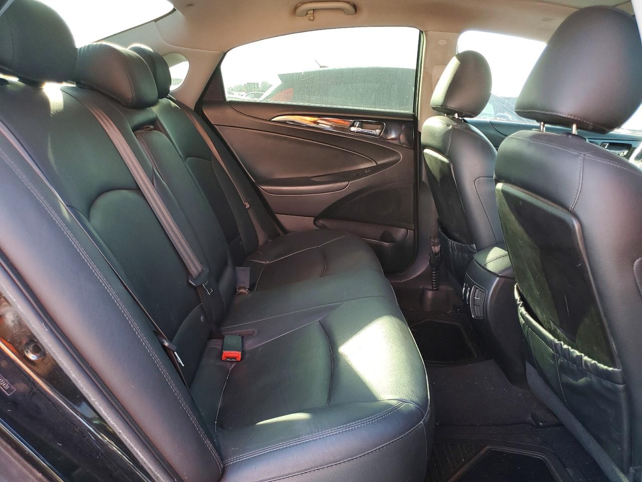 2012 HYUNDAI SONATA SE photo 10
