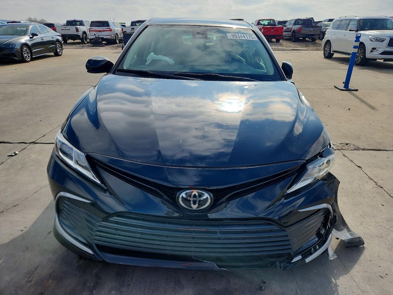 2023 TOYOTA CAMRY LE photo 13