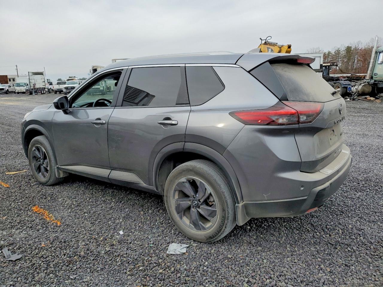 2024 NISSAN ROGUE SV photo 2