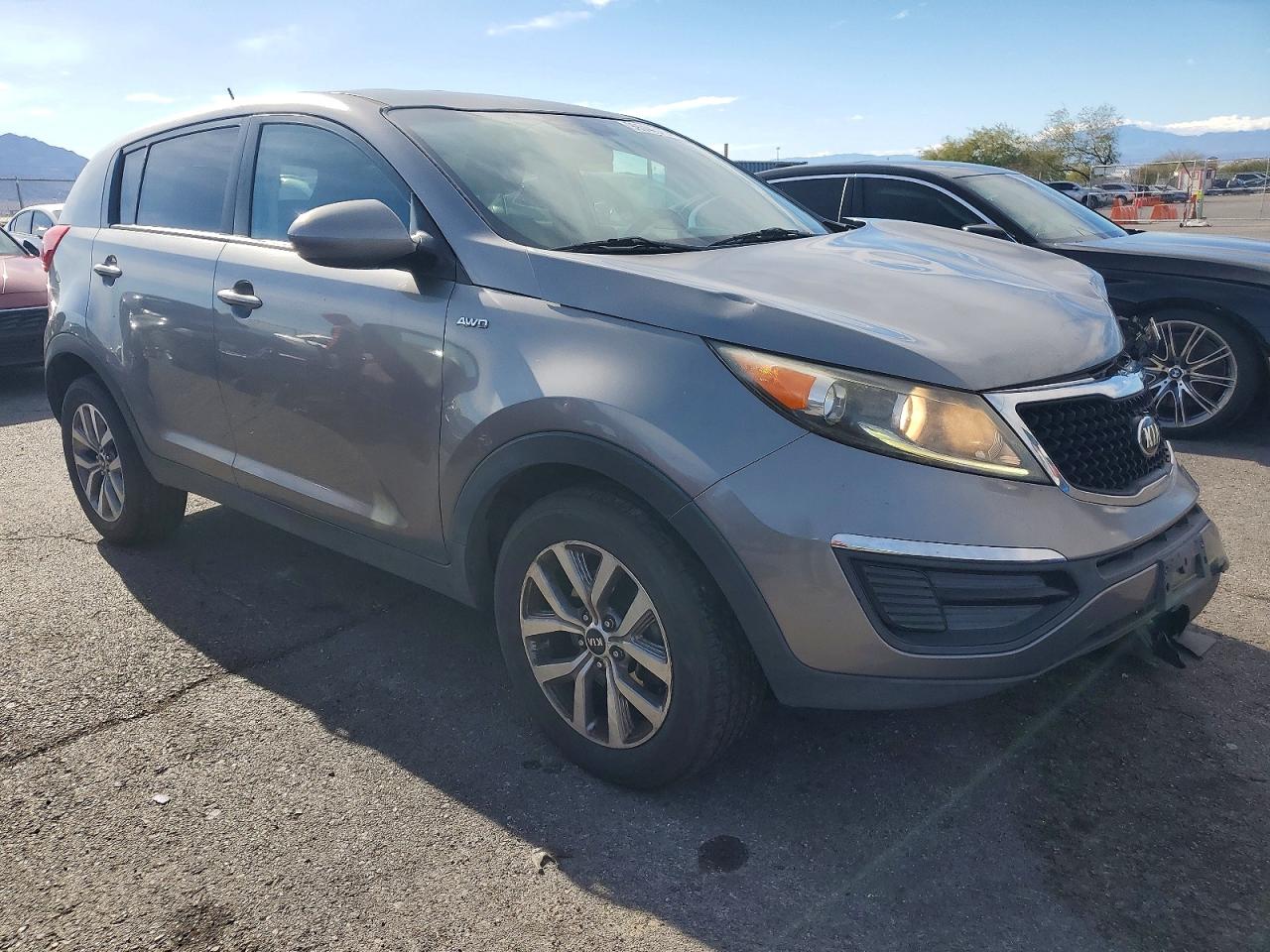 2016 KIA SPORTAGE LX photo 4