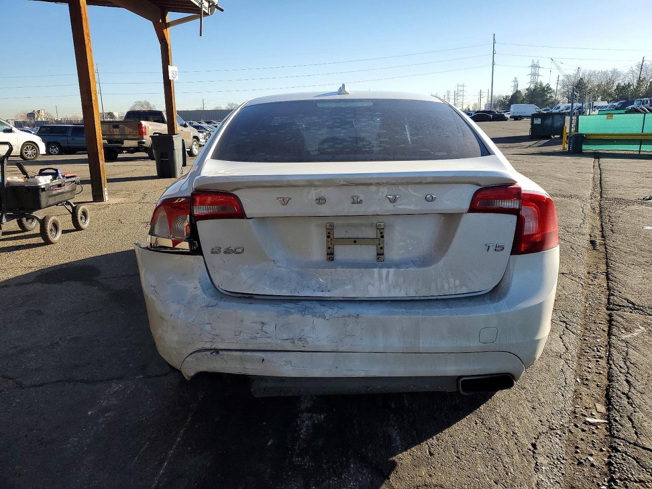 2015 VOLVO S60 PREMIER photo 16