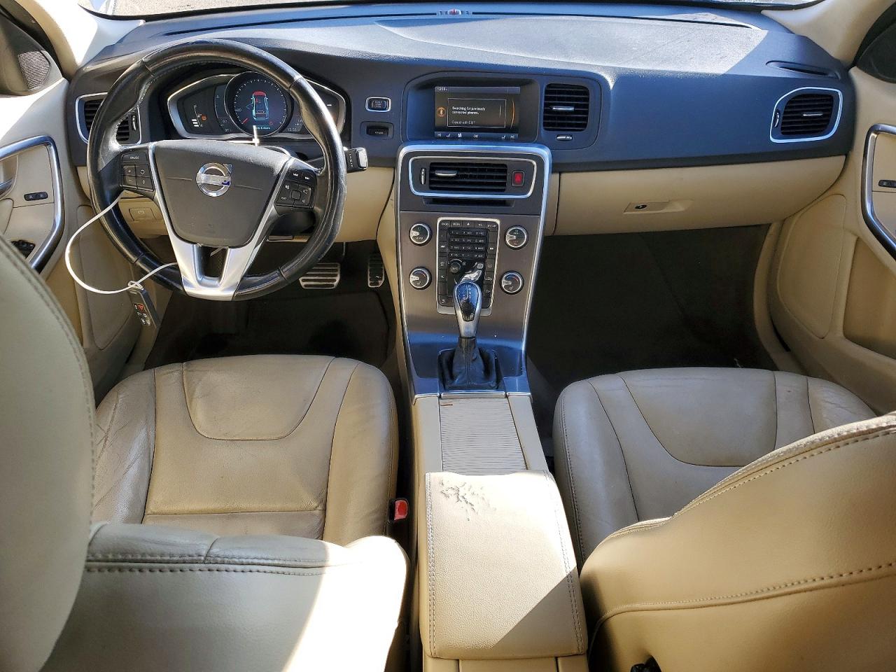 2015 VOLVO S60 PREMIER photo 22